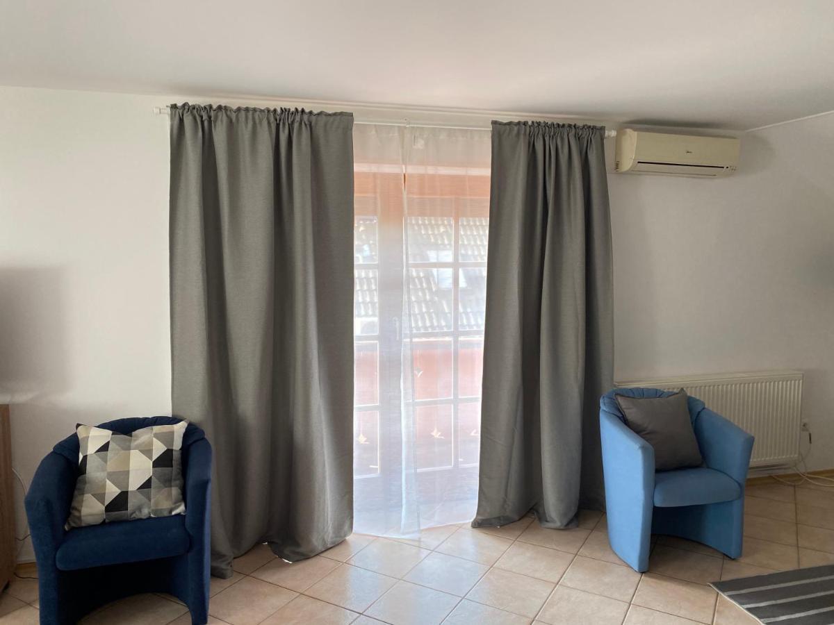 Haus Lucia Apartment Eger Ngoại thất bức ảnh