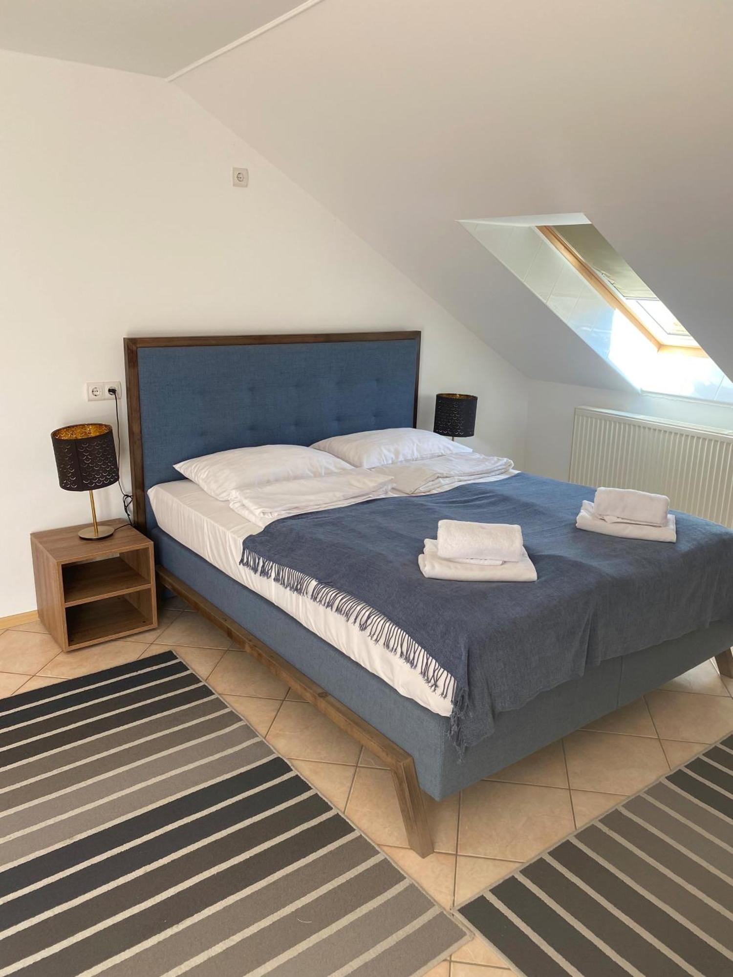Haus Lucia Apartment Eger Ngoại thất bức ảnh