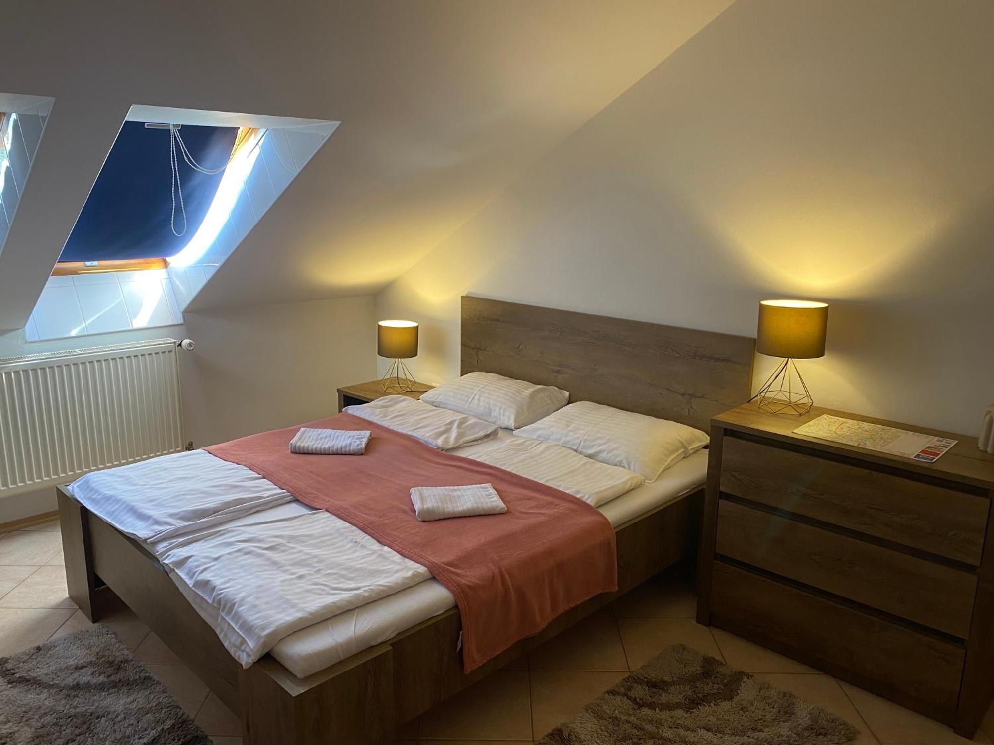 Haus Lucia Apartment Eger Ngoại thất bức ảnh
