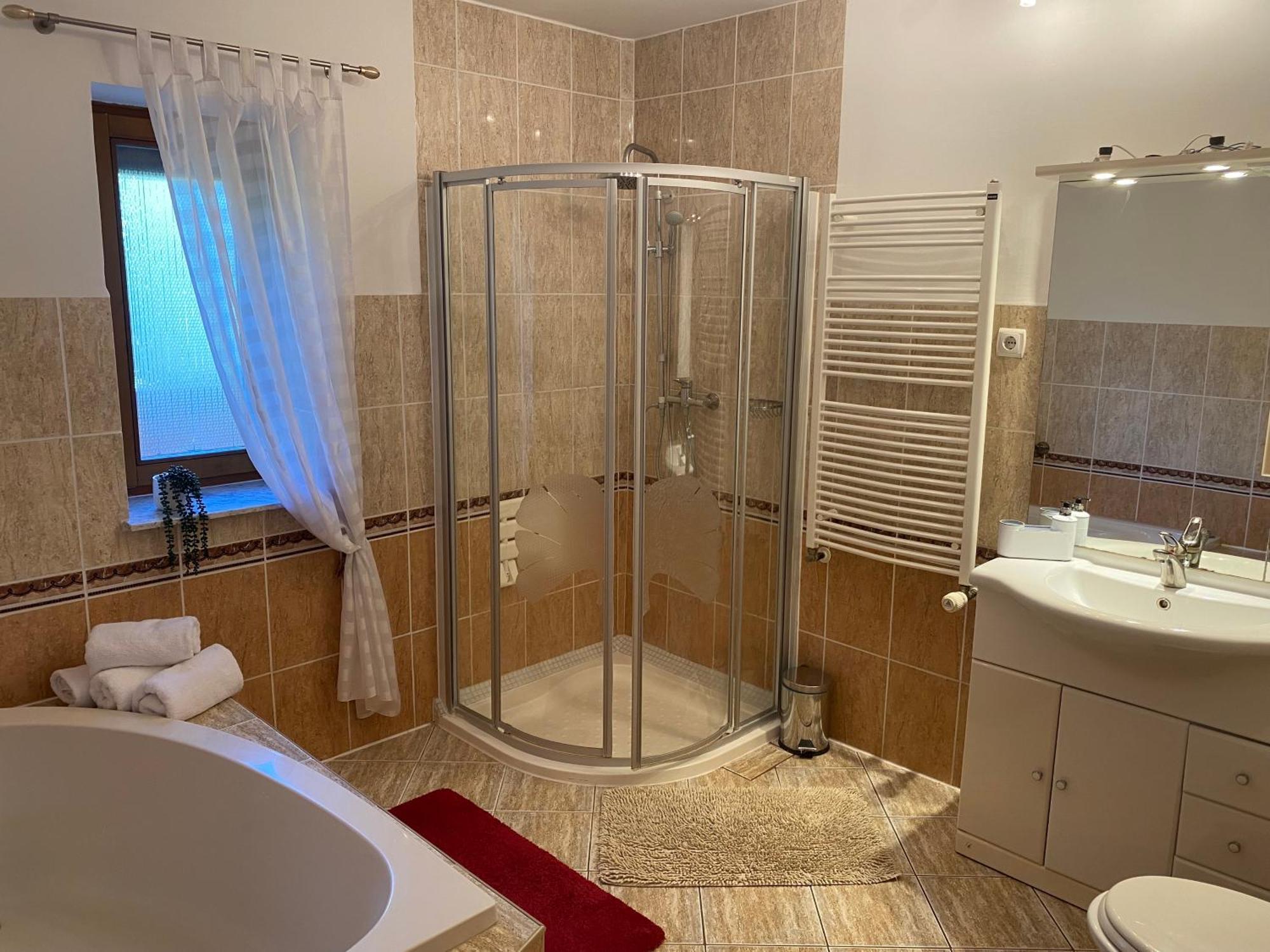 Haus Lucia Apartment Eger Ngoại thất bức ảnh