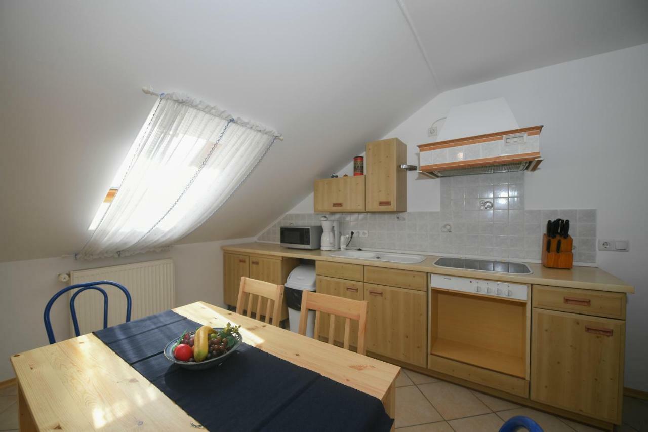 Haus Lucia Apartment Eger Ngoại thất bức ảnh