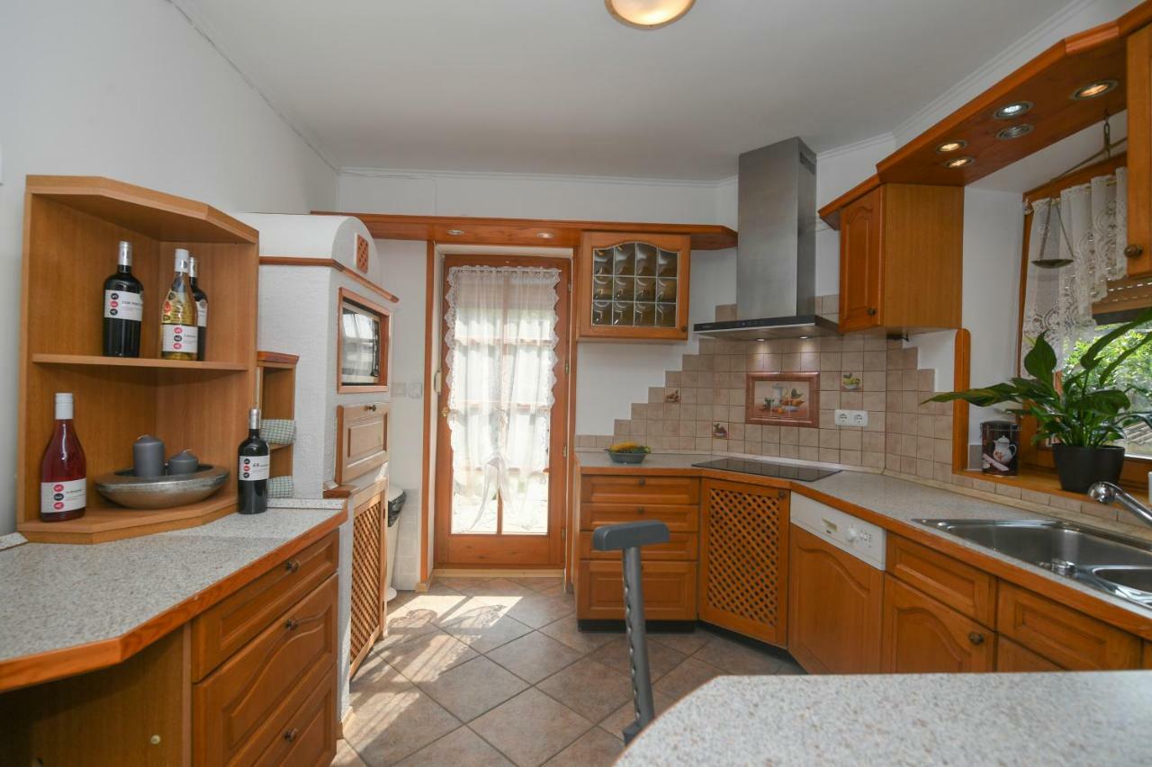 Haus Lucia Apartment Eger Ngoại thất bức ảnh