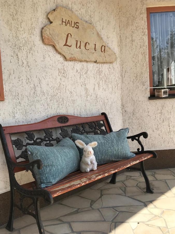 Haus Lucia Apartment Eger Ngoại thất bức ảnh